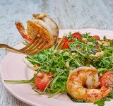 shrimp salad with greens and croutons