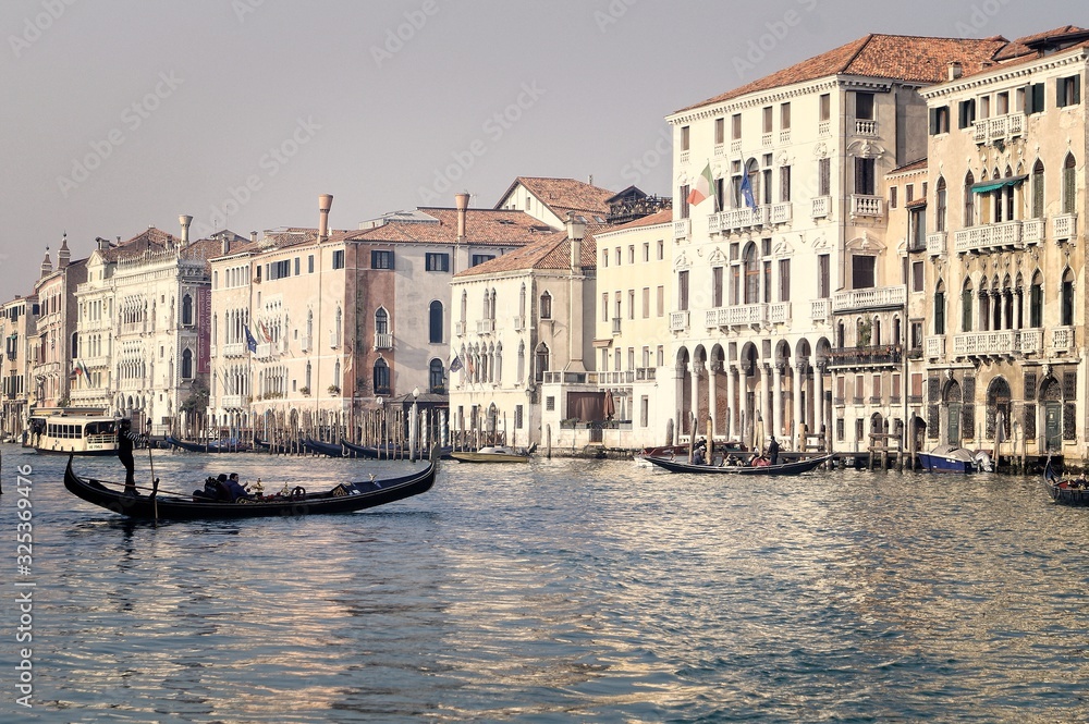Gondel in Venedig; wie aus der Zeit gesprungen