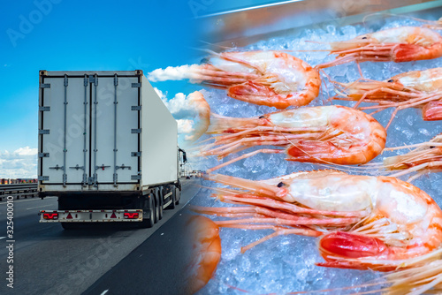 Truck for transporting fres...