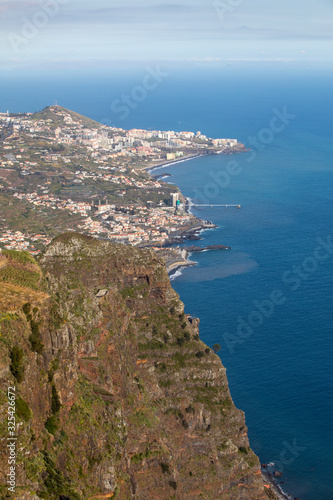 Fototapeta Naklejka Na Ścianę i Meble -  View down from Cabo Girao on Madeira Island, Portugal, the highest cliff in Europe