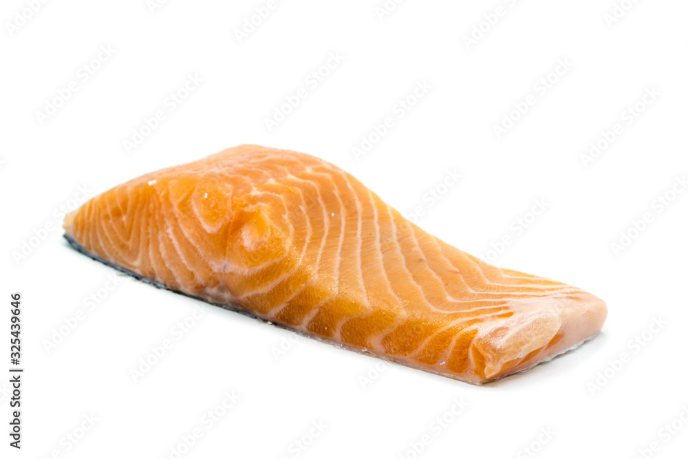 Roher Lachs isoliert auf weißen hintergrund Roher Lachs isoliert auf weißen hintergrund