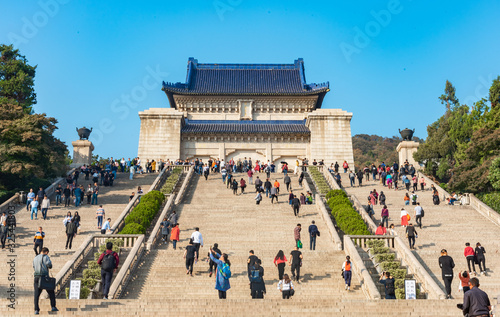 Tableau sur toile Scenery of Sun Yat-sen Mausoleum, Nanjing, Jiangsu Province, China