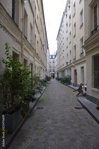 Paris  Montparnasse  b  timent  rues  th    tre  passage du Caire  rue Montorgueil  Beaubourg  