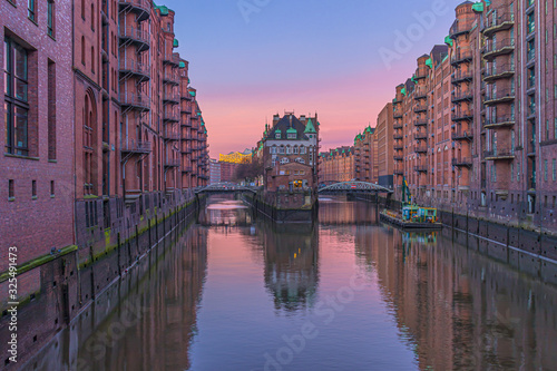 Water castle in Speicherstadt at sunrise in Hamburg, Germany © Florian Graf