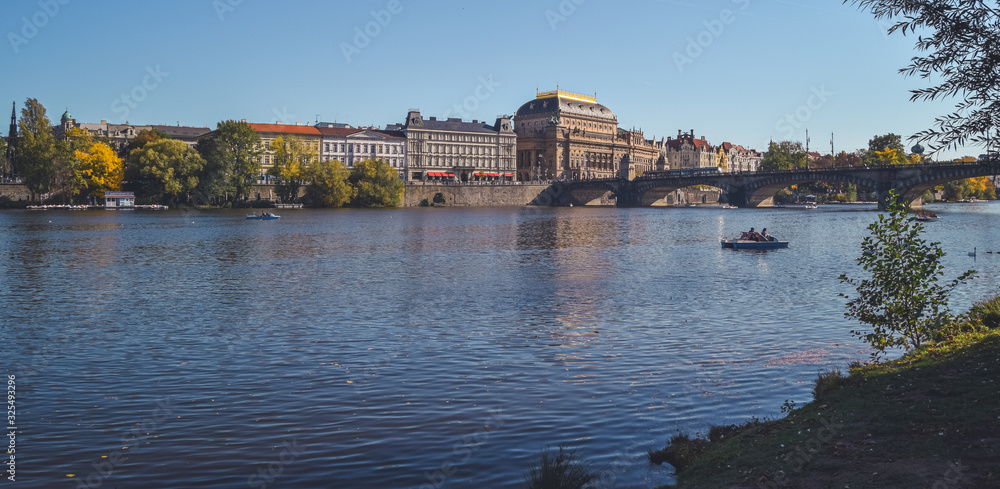 Obraz premium View of National Theater in Prague in autumn II, Czech Republic