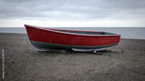 Fotografie A boat along the coast at Dunwich