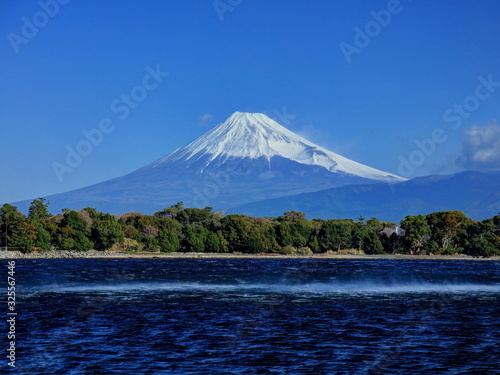 大瀬崎からの富士山