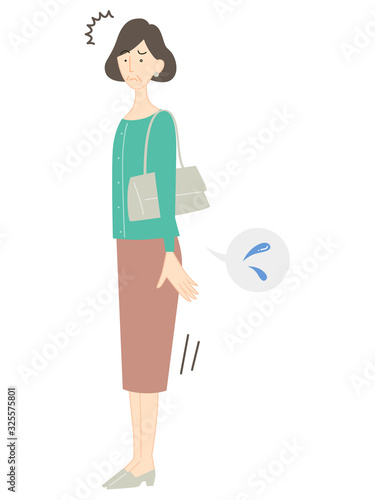 外出先で尿漏れに焦る中年女性
