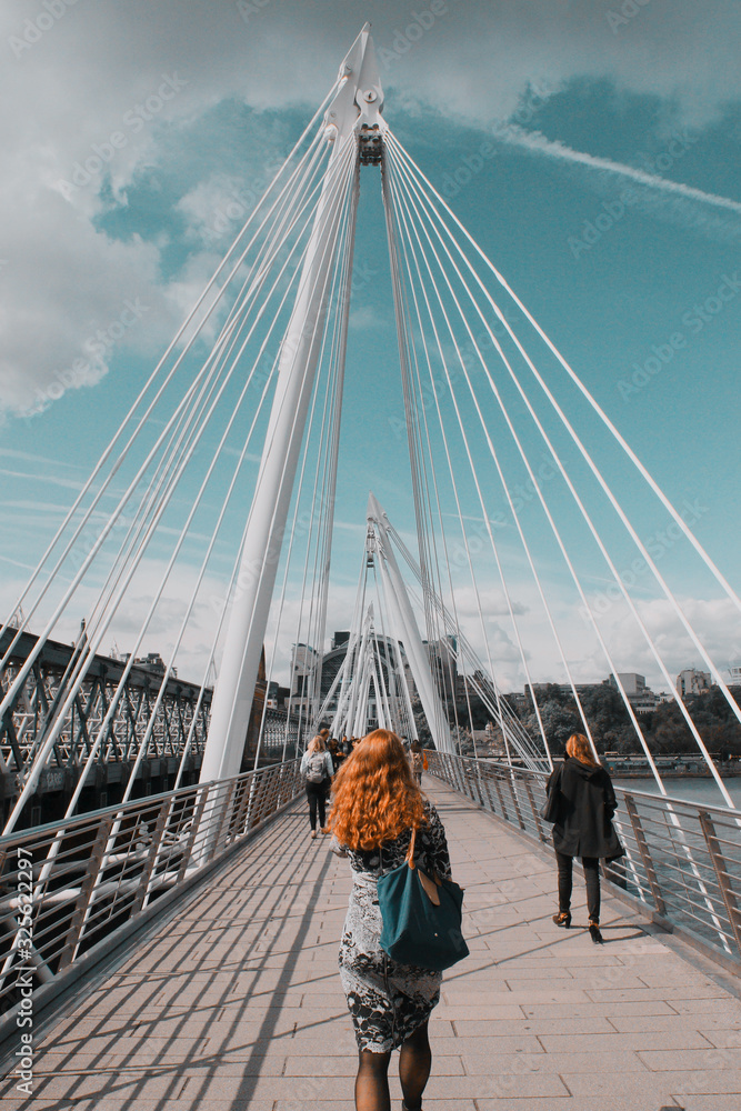 Fototapeta premium Golden Jubilee Bridge