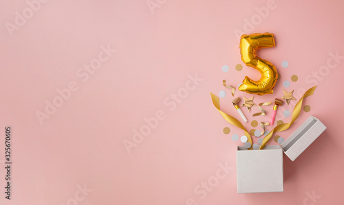 Number 5 birthday balloon celebration gift box lay flat explosion
