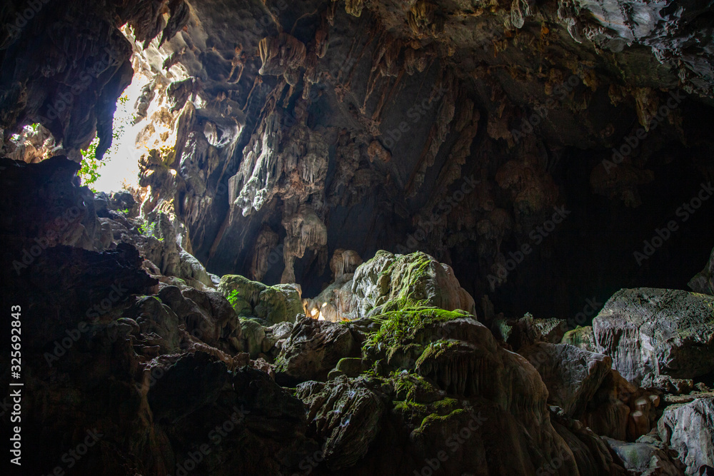 Fototapeta premium Phu Kham Cave, Vang Vieng, Laos
