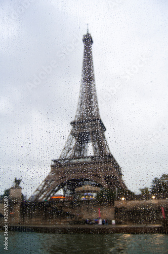 Fototapeta Naklejka Na Ścianę i Meble -  La Torre Eiffel