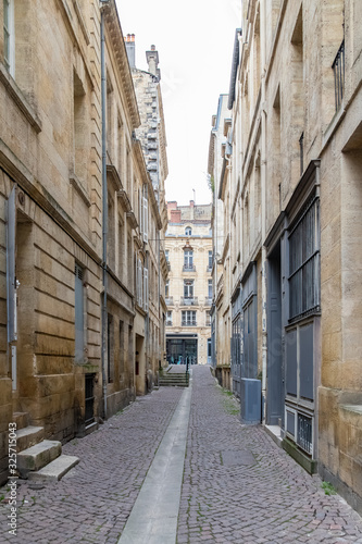 Fototapeta Naklejka Na Ścianę i Meble -  Bordeaux, beautiful french city, typical pedestrian street in the center