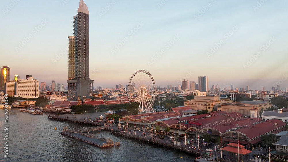 Naklejka premium Bangkok aerial view at sunset