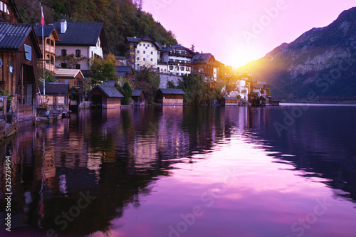 Fototapeta Naklejka Na Ścianę i Meble -  beautiful view of the streets of a small famous city Hallstatt