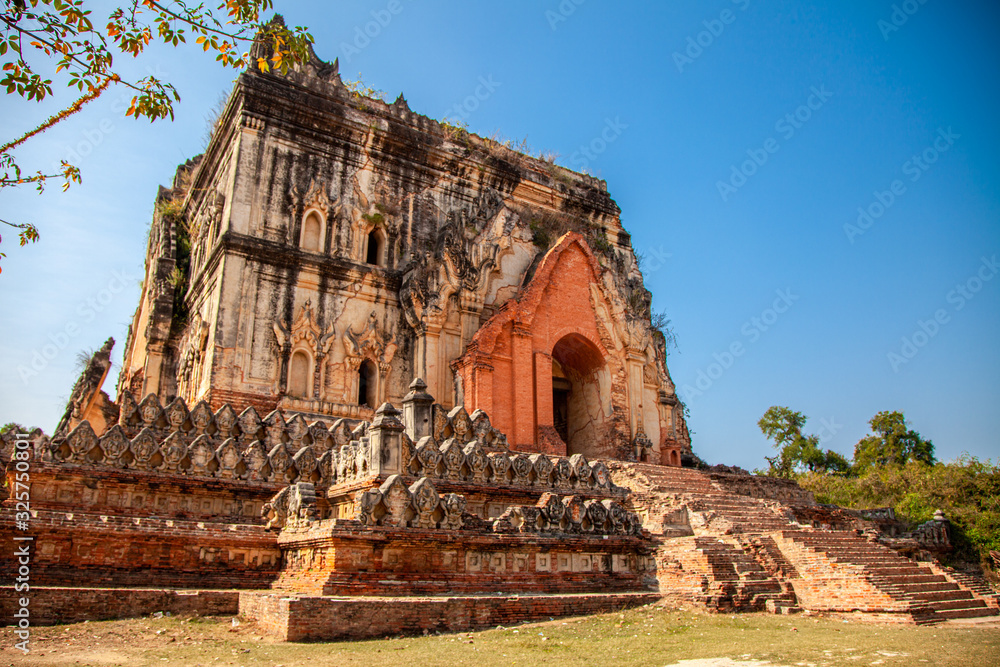 Sandamuni Temple, Inn Wa, Myanmar