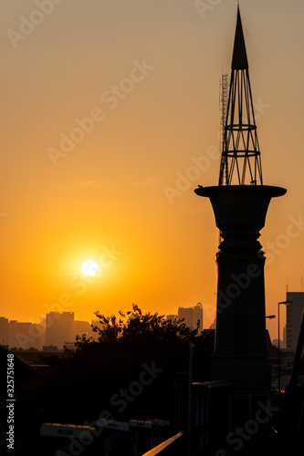 Obraz na płótnie Rama VIII Bridge in the morning at sun rises time. w salonie