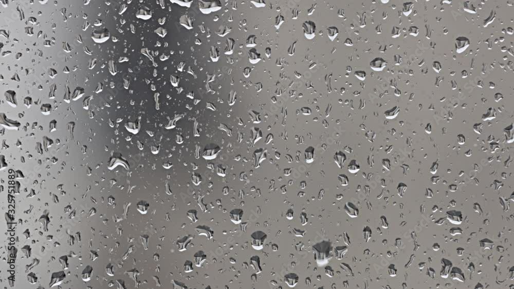 Regen an Fensterscheibe in 4K Regen an Fensterscheibe in 4K