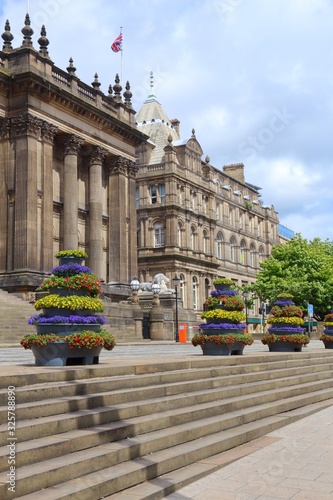 Leeds Town Hall photo