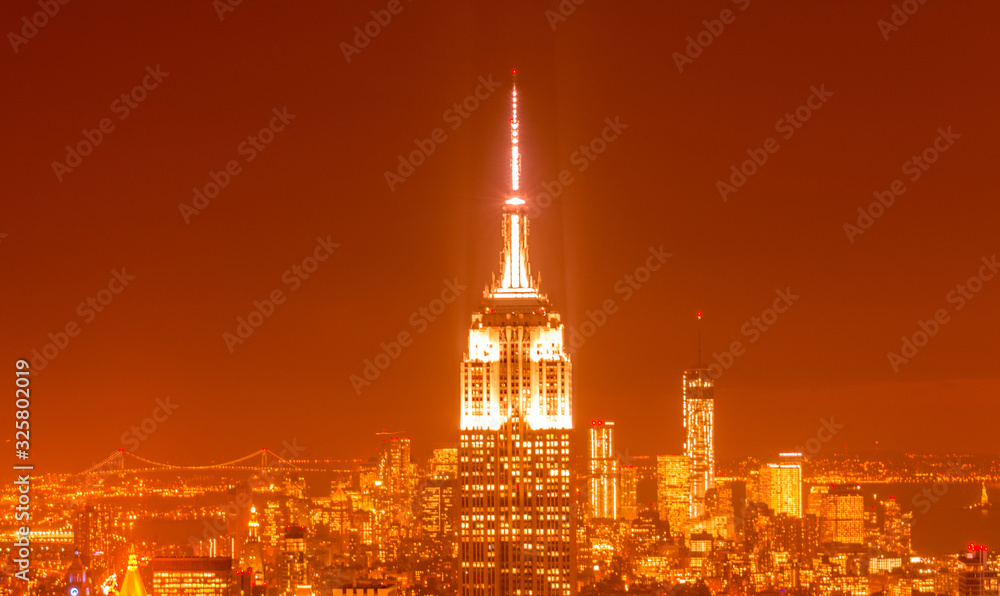 Obraz premium View of New York Manhattan during sunset hours
