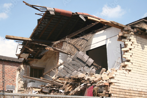 Fototapeta collapsed building