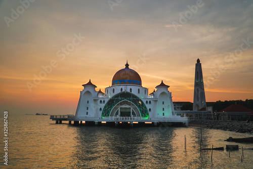 Plakat Melaka Straits Mosque