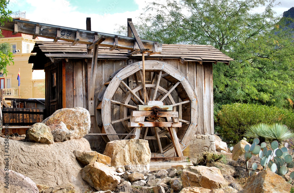 Obraz premium Old mill located in the desert west of Tucson, Arizona