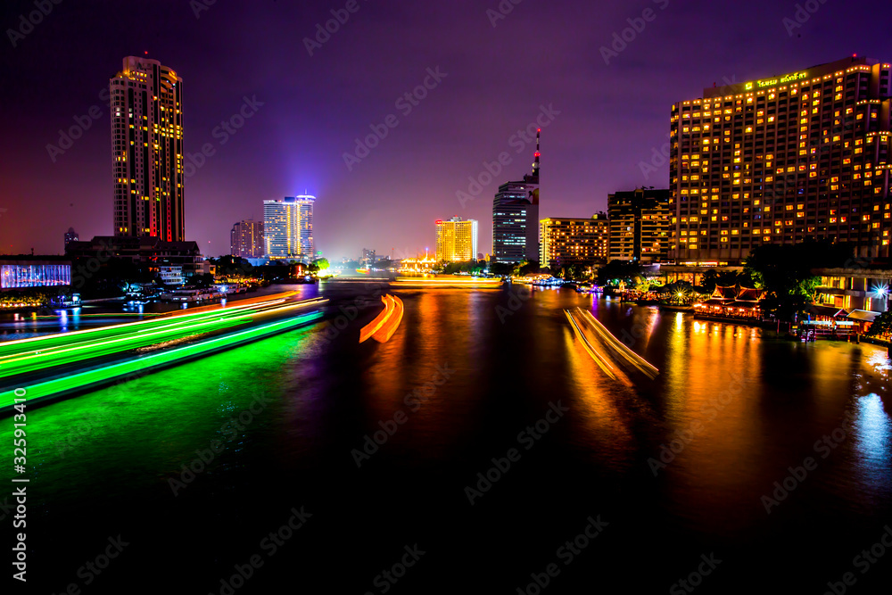 Obraz premium city at night 01