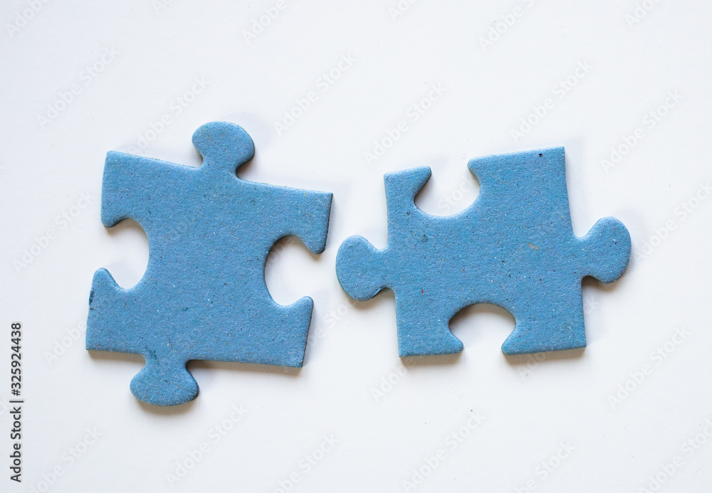 Obraz premium puzzle pieces finding solutions concept
