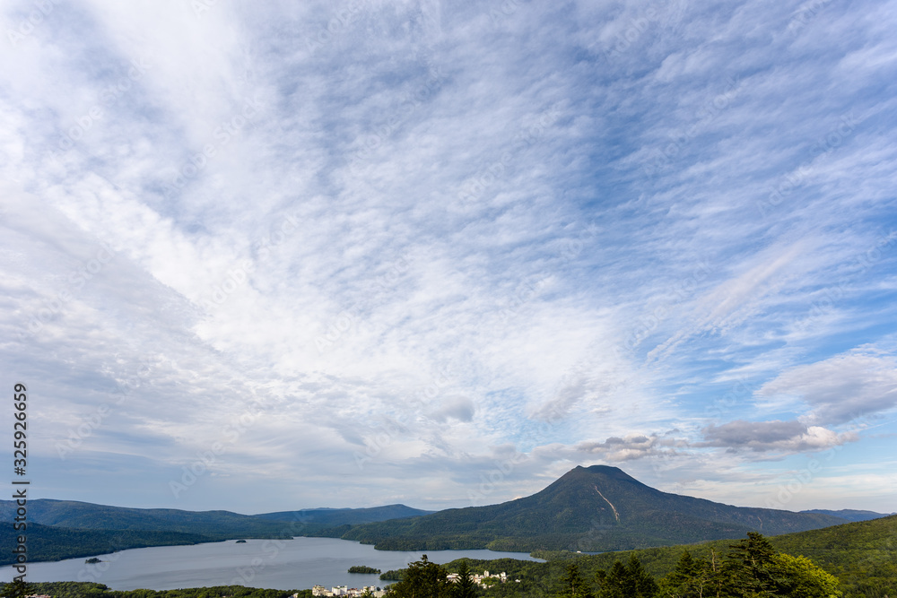 日本・北海道東部の国立公園、阿寒湖と雄阿寒岳 日本・北海道東部の国立公園、阿寒湖と雄阿寒岳