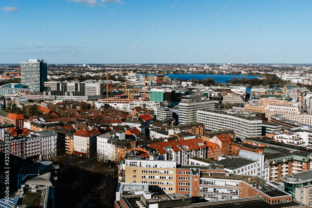 Obraz premium View over the city of Hamburg, Germany