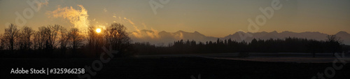 Panorama am Morgen vom Samerberg