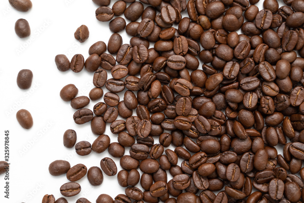 Fototapeta premium Coffee beans isolated on white background.