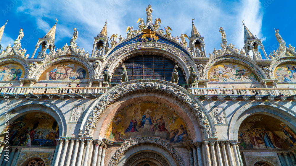 Fototapeta premium saint mark basilica in venice italy