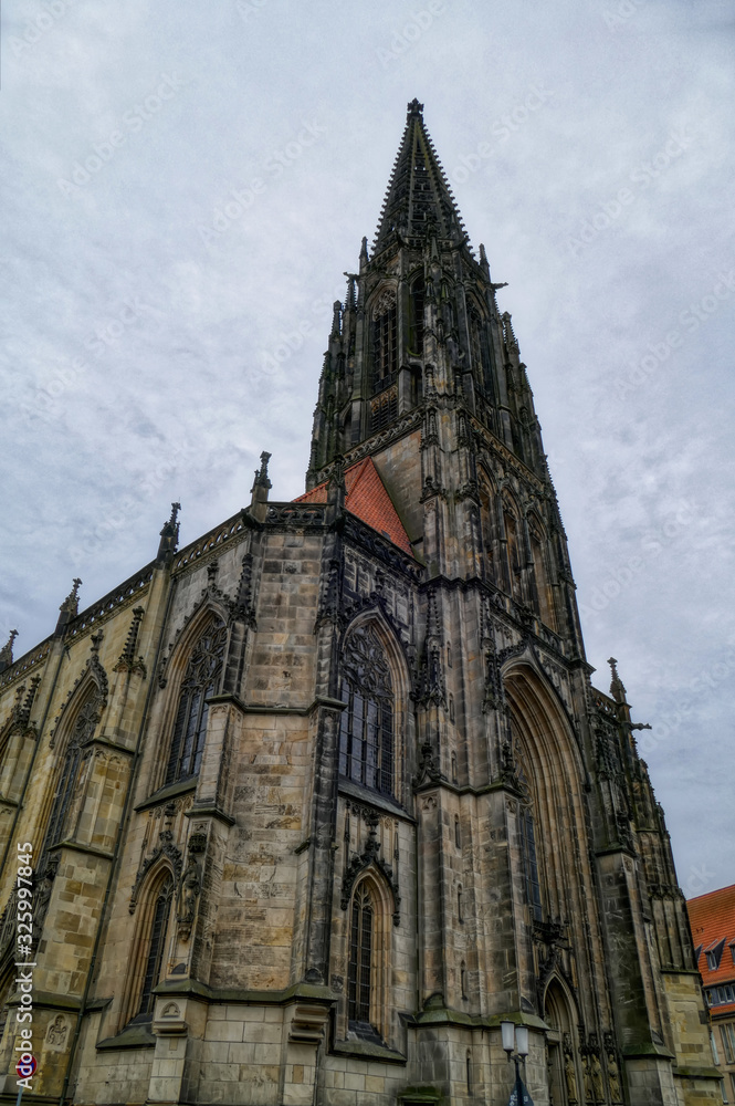 Bekannte Kirche im historischen Zentrum von Münster