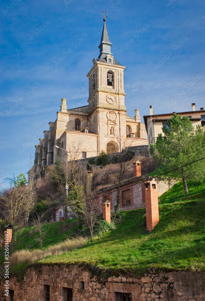 Naklejka premium Bodegas en Lerma y torre colegiata San Pedro