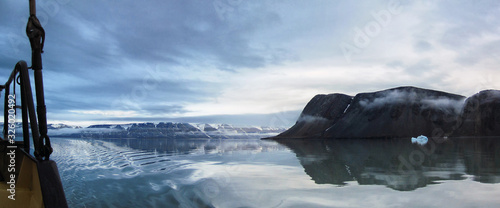 Segelschiff vor Spitsbergen