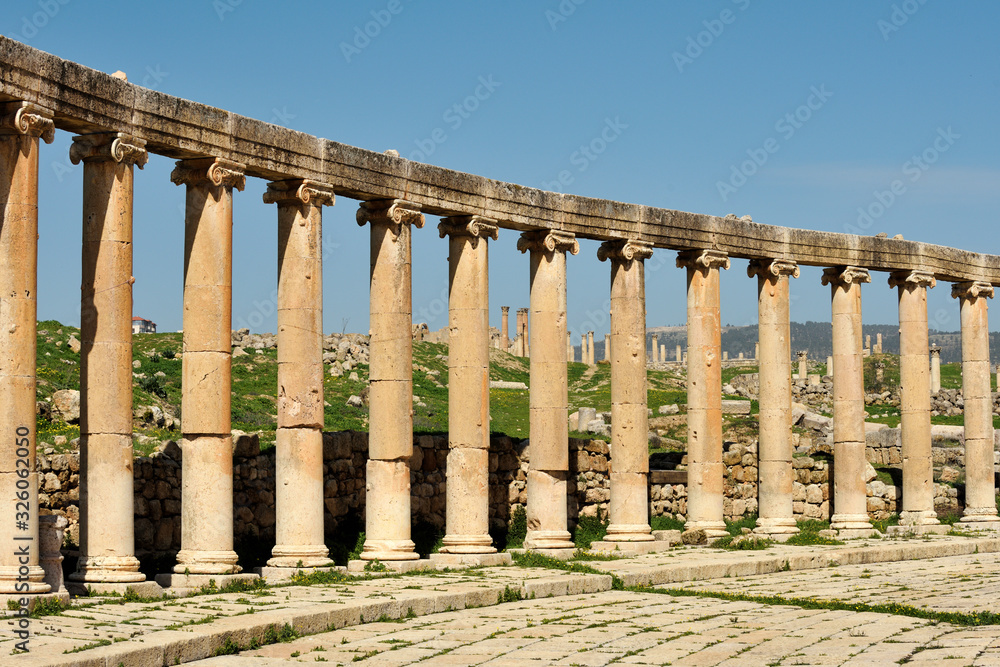 Fototapeta premium Columns of ruined Greco-Roman city of Gerasa
