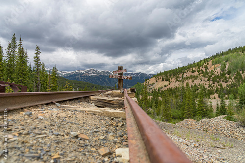 Ende der Schinenstrecke in den Bergen, Mine USA photo