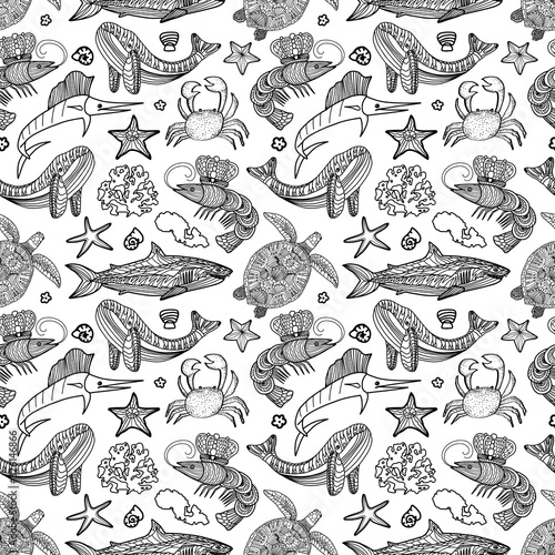 Seamless pattern with ocean animals and seaweed in doodle style isolated on white background. Vector outline illustration.