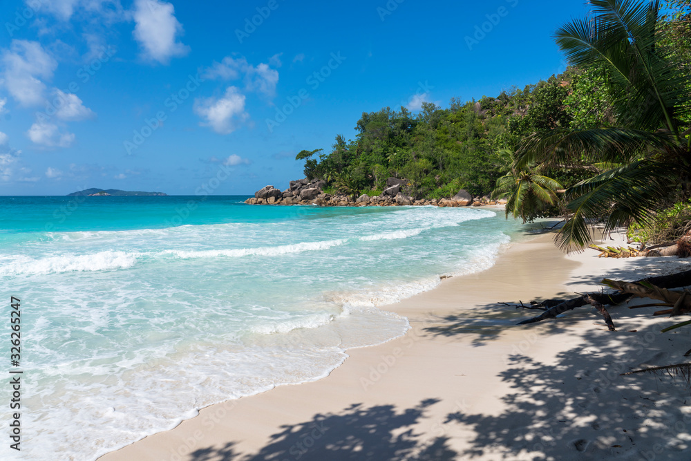 Fototapeta premium Anse Georgette beach in Praslin Island Seychelles 