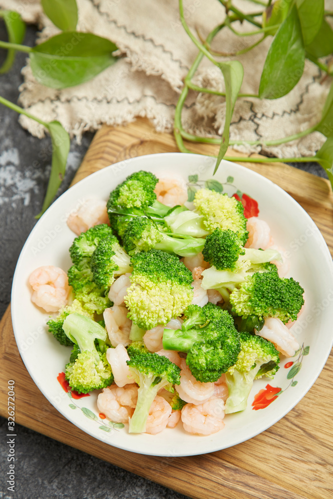 Fried shrimps with Broccoli