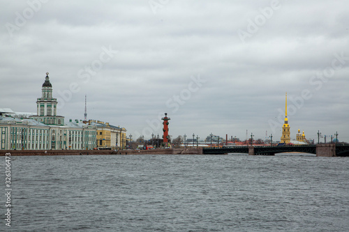 View of the Neva River, Palace Bridge, Universitetskaya embankment and Peter and Paul Fortress with the Admiralteyskaya embankment, St. Petersburg, Russia. © Олег Раков