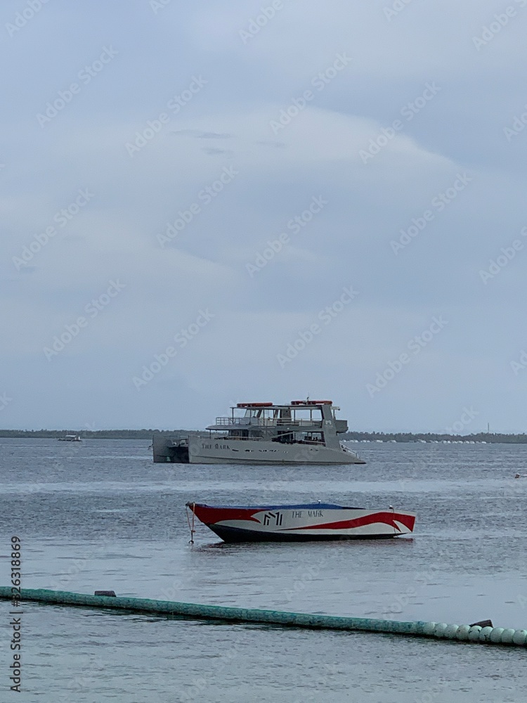 Fototapeta premium boat in the sea