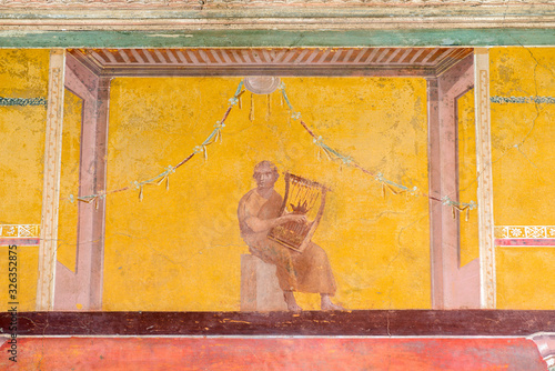 Oplontis Villa of Poppea - Decoration in the niche of the calidarium