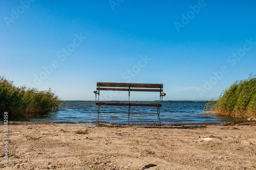 Bank am Strand von Rügen
