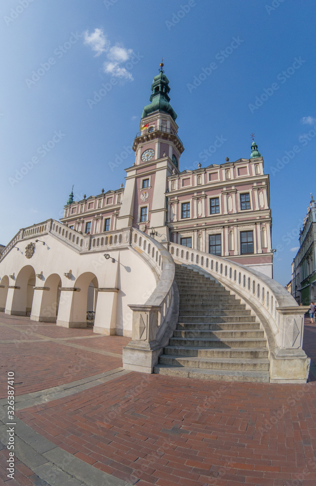 the zamosc square with the steps