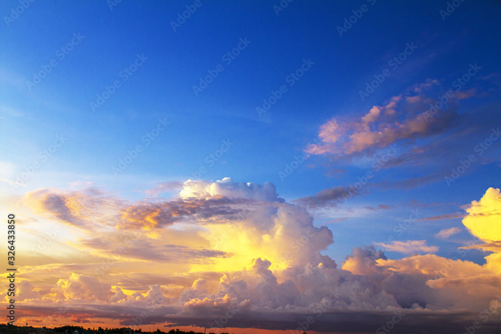 Fototapeta premium sunset over the sea