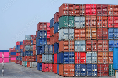 Container stack for packing goods For morning import and export