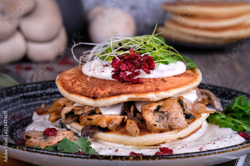 pancakes with chicken and mushrooms 